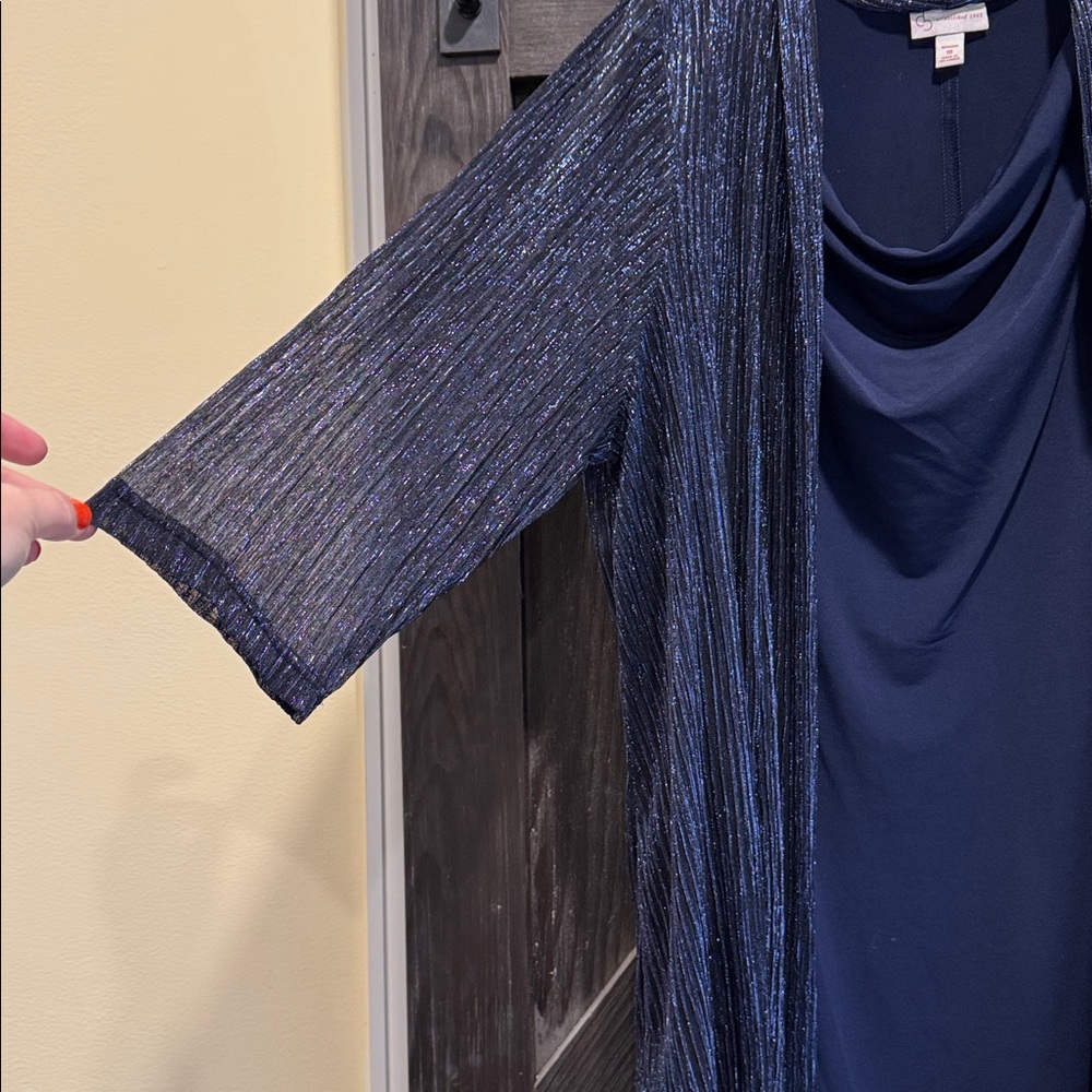 Dress - Picture 3 of 8
